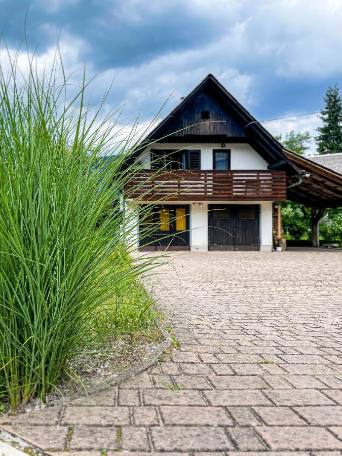 Apartma Petra Ravnik - Wanderer'S Hut Apartment Bohinj Exterior photo